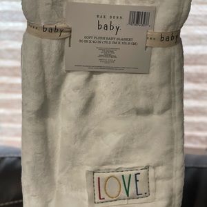 “LOVE” Rae Dunn baby blanket 🤍